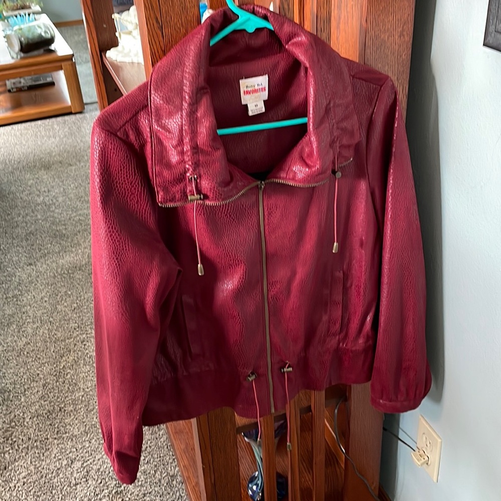 Faux Leather Jacket Vegan Burgundy Zip-up EUC Beautiful coat -